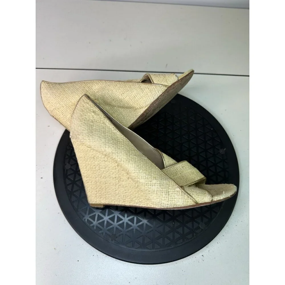 Diane von Furstenberg Wedges Peep Toe Heel Wicker Sz 8M